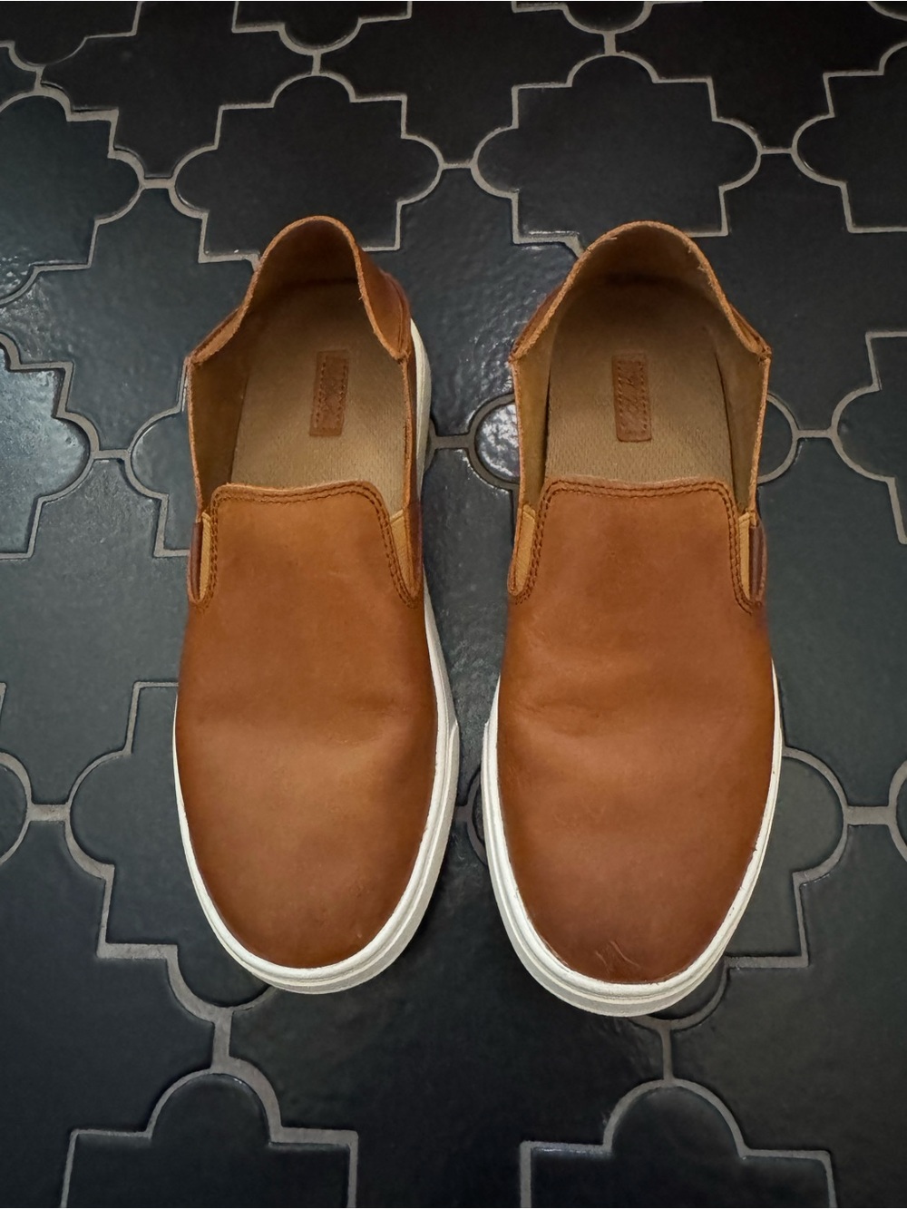 Olukai Women Slip-On shoes Cognac/Brown Leather 7